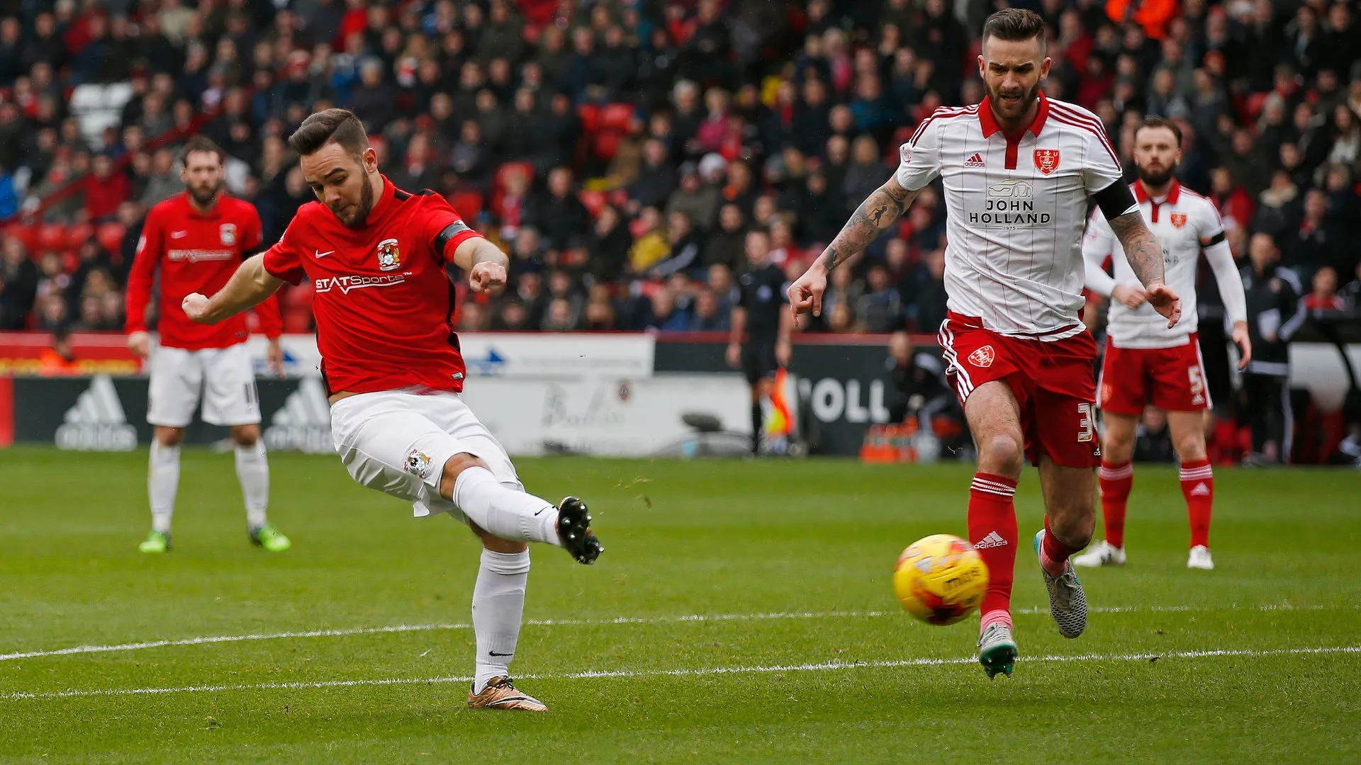 Tương lai Cifuentes tại QPR: Norwich và West Brom vào cuộc?