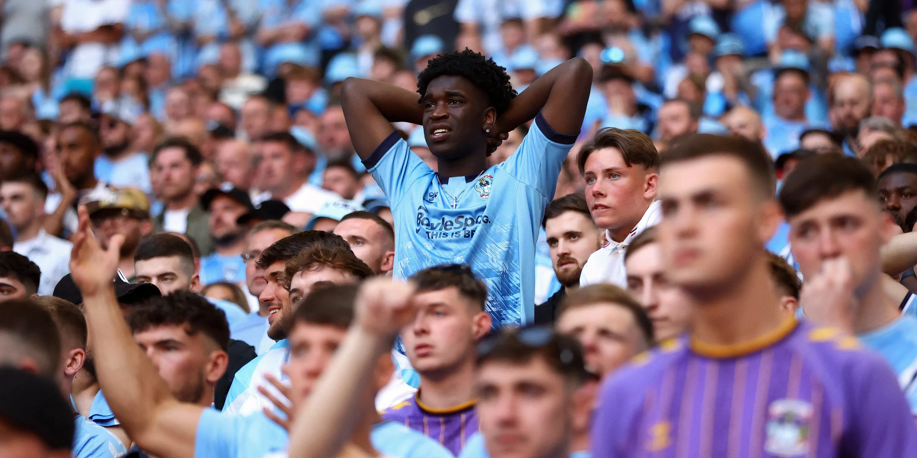Cổ động viên Coventry City thất vọng sau thất bại ở chung kết play-off Championship 2023