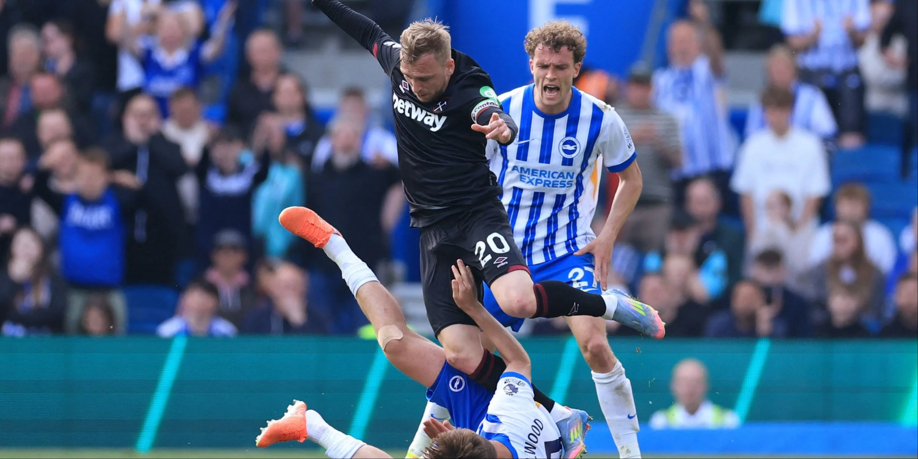 Jarrod Bowen thi đấu nỗ lực và kiến tạo hai bàn cho West Ham trong trận gặp Brighton