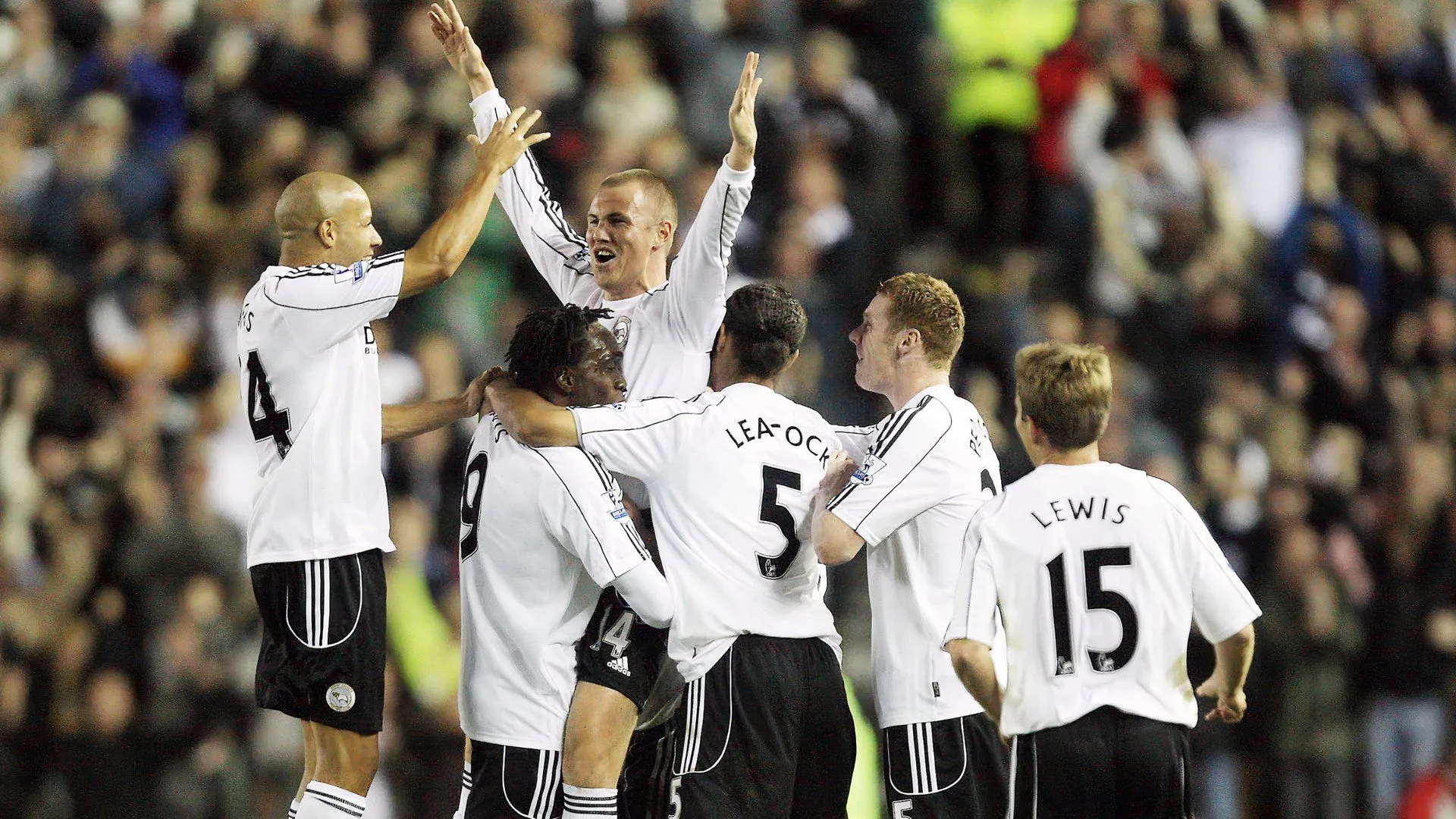 Kenny Miller ăn mừng bàn thắng đẹp mắt cho Derby County vào lưới Newcastle United mùa giải 2007/08