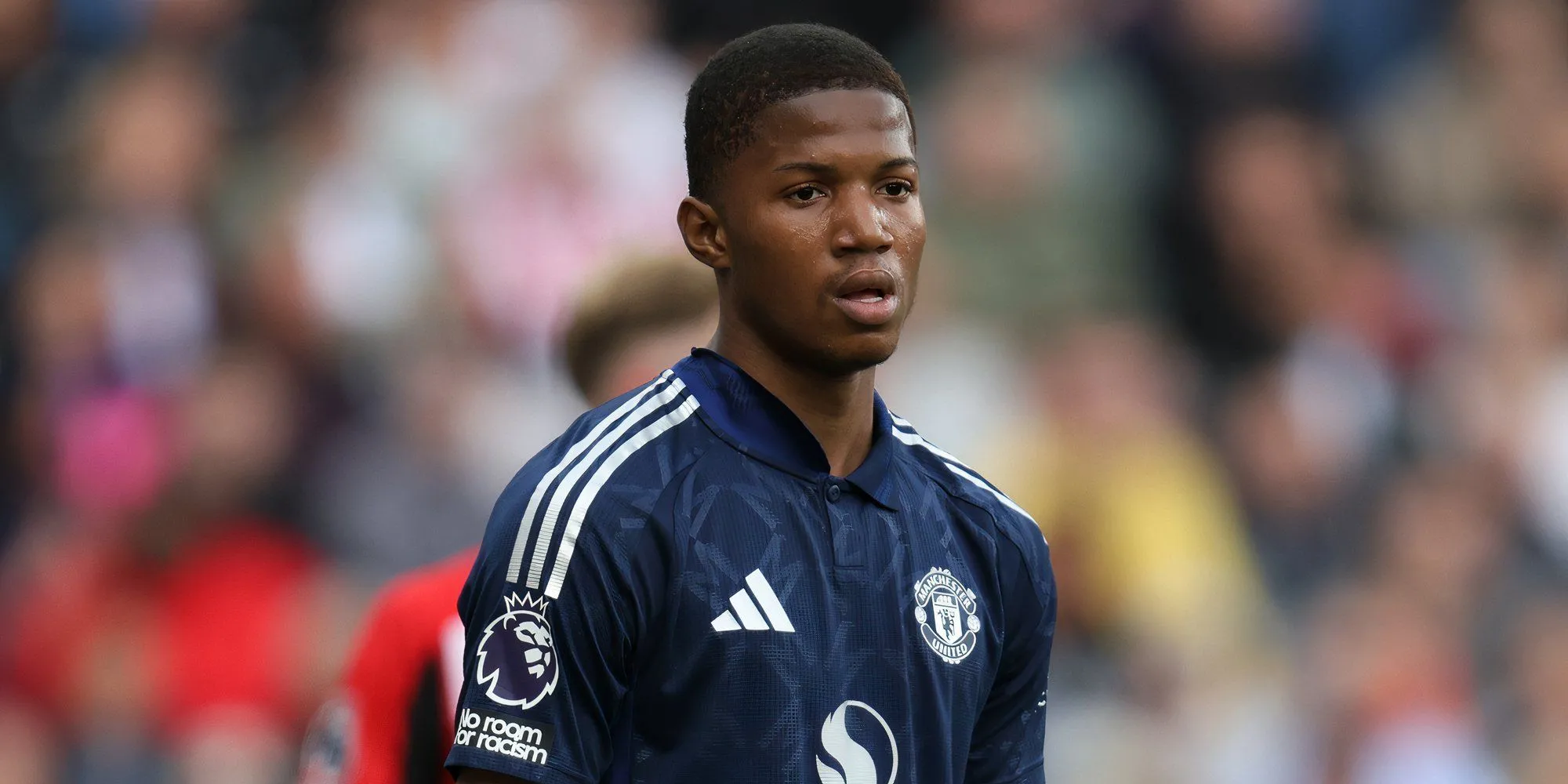 Chido Obi trong trận đấu ra mắt Premier League cho Manchester United gặp Brentford