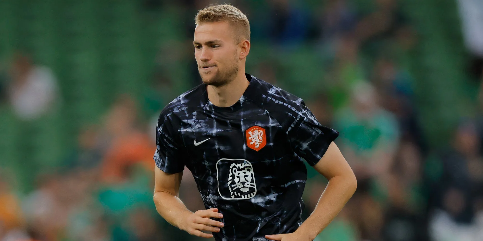 Hậu vệ Matthijs De Ligt của Man Utd tỏ ra đau đớn sau một pha bóng