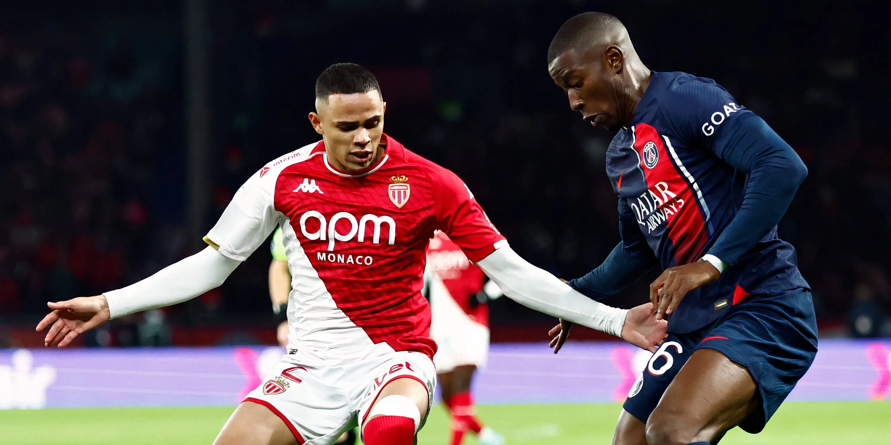 Hậu vệ phải Vanderson của Monaco gây áp lực lên đối thủ PSG