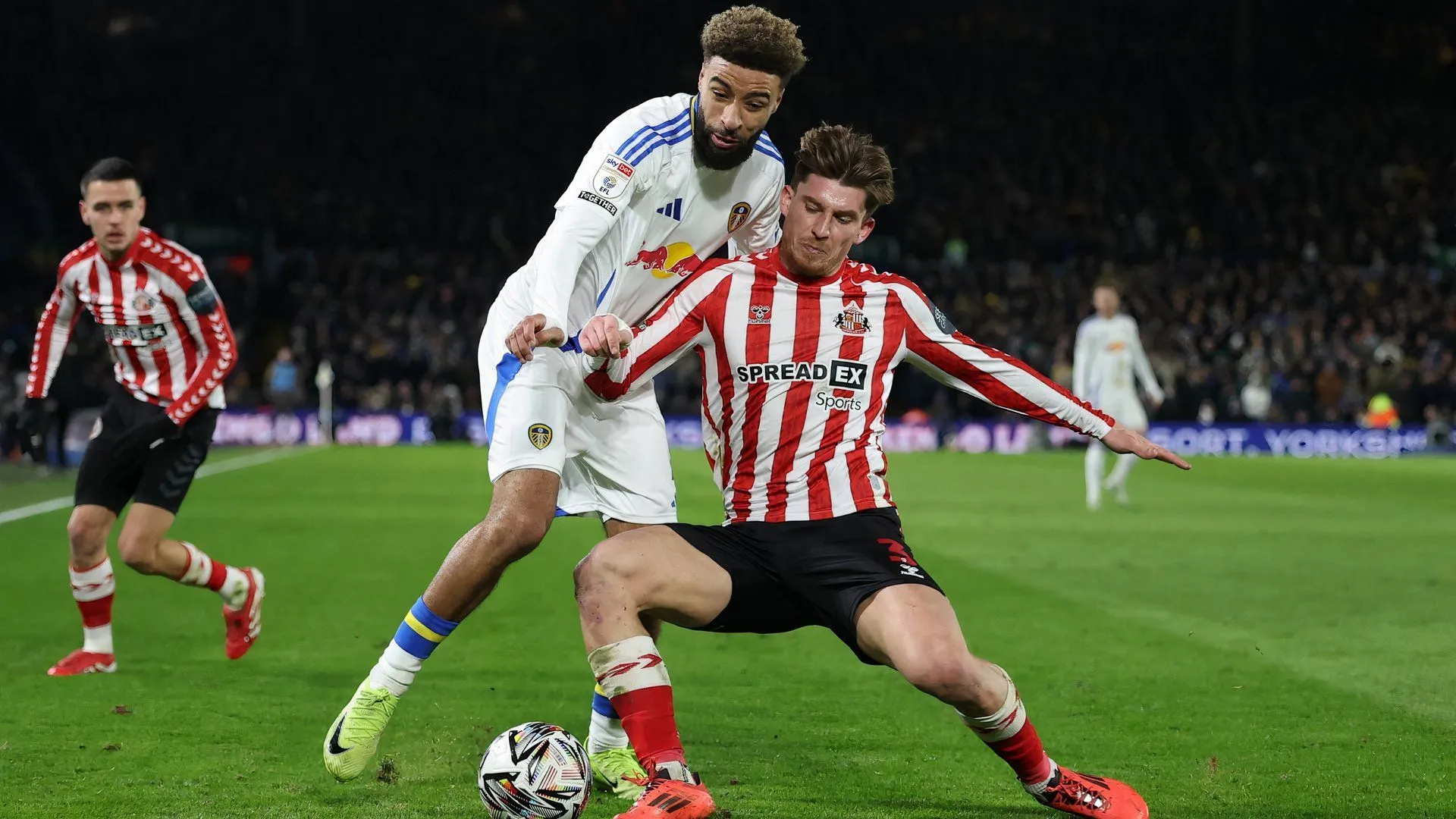 Arsenal nhận cú hích lớn: Timber và Calafiori trở lại tập luyện