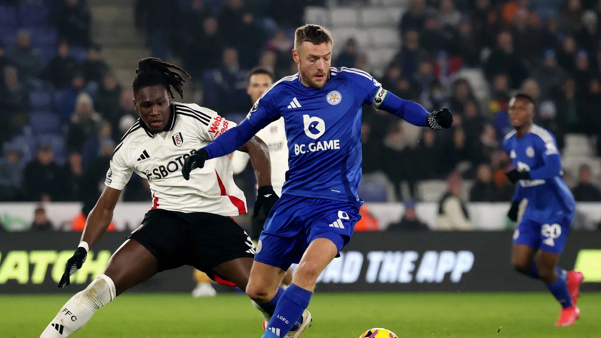 Tiền đạo Jamie Vardy trong một pha bóng cho Leicester City mùa giải Premier League