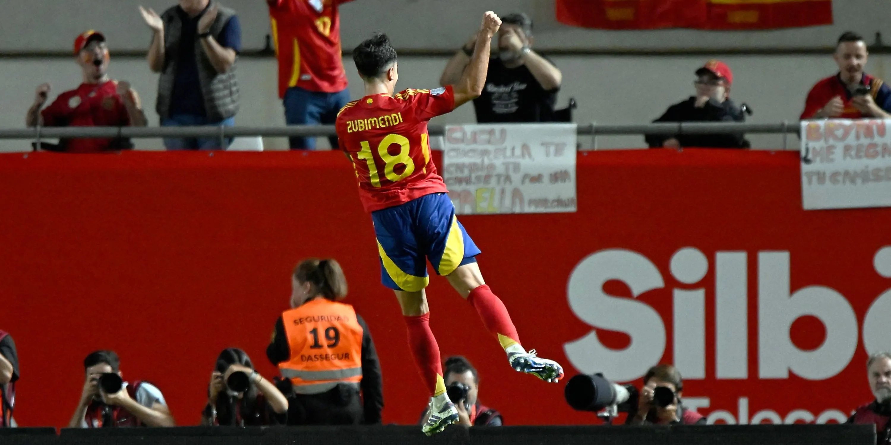Tiền vệ Martin Zubimendi thi đấu tại La Liga, được Arsenal theo đuổi