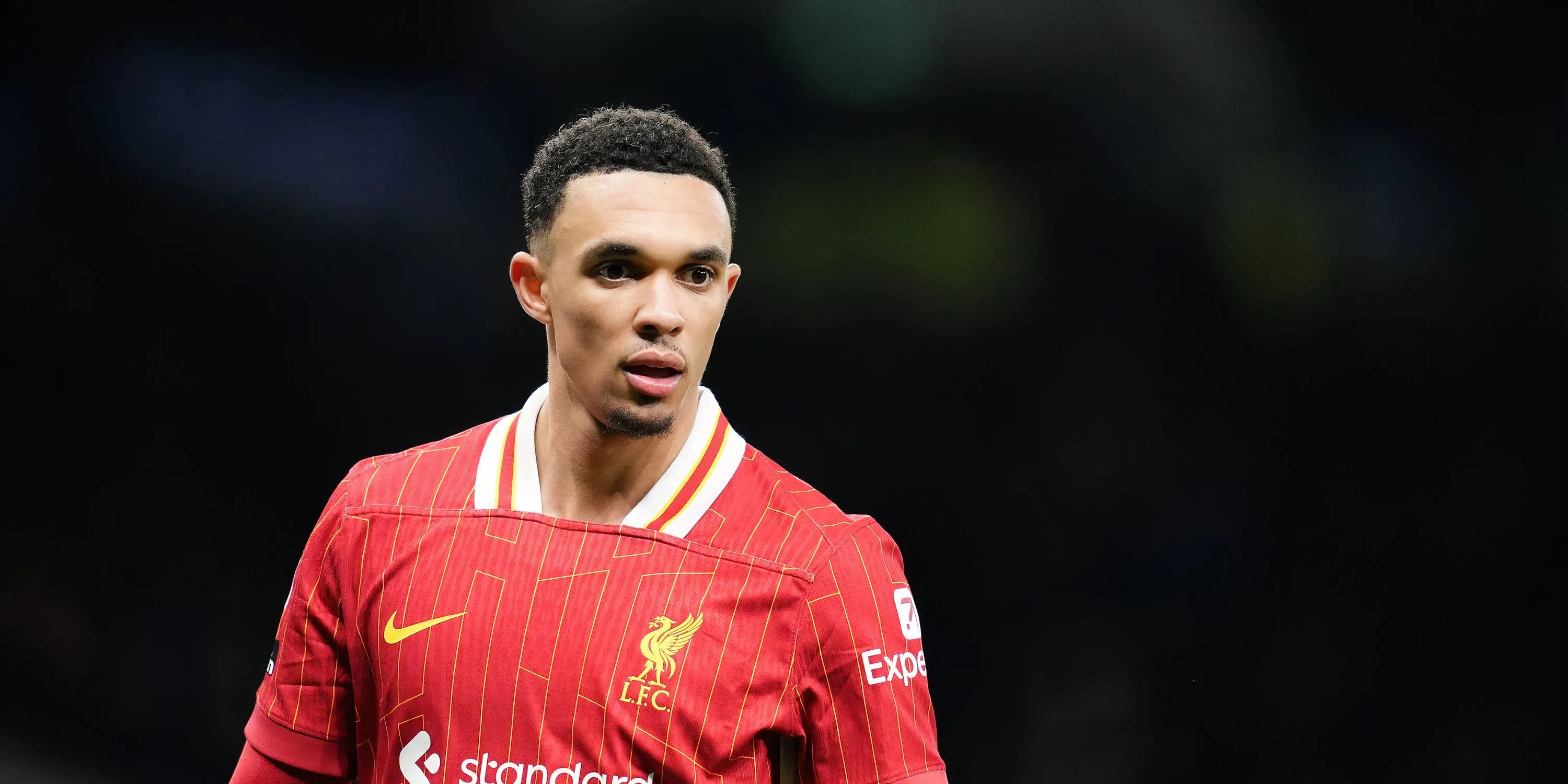 Trent Alexander-Arnold trong màu áo Liverpool, mục tiêu của Real Madrid mùa hè
