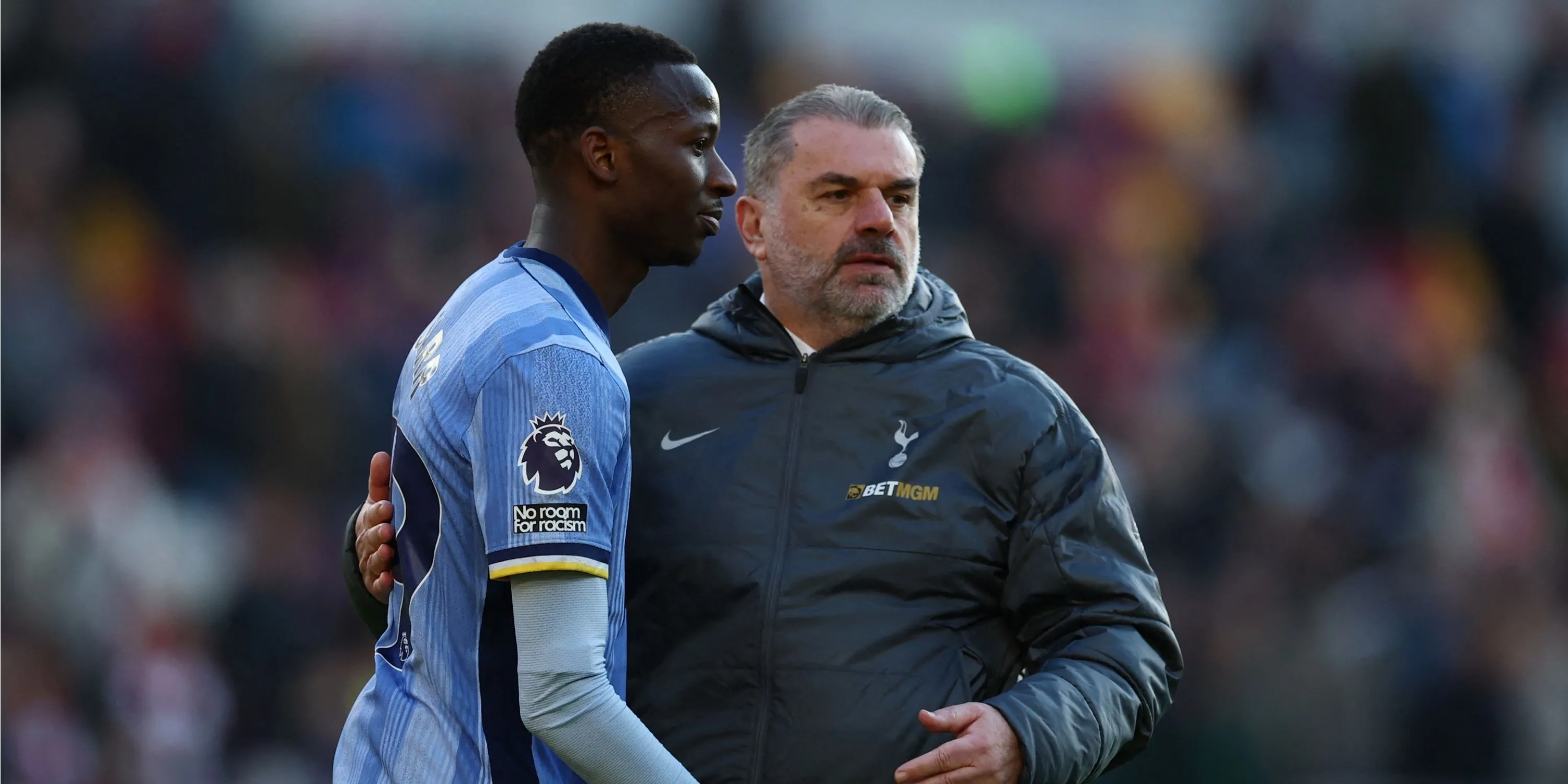 Pape Matar Sarr trong màu áo Tottenham Hotspur