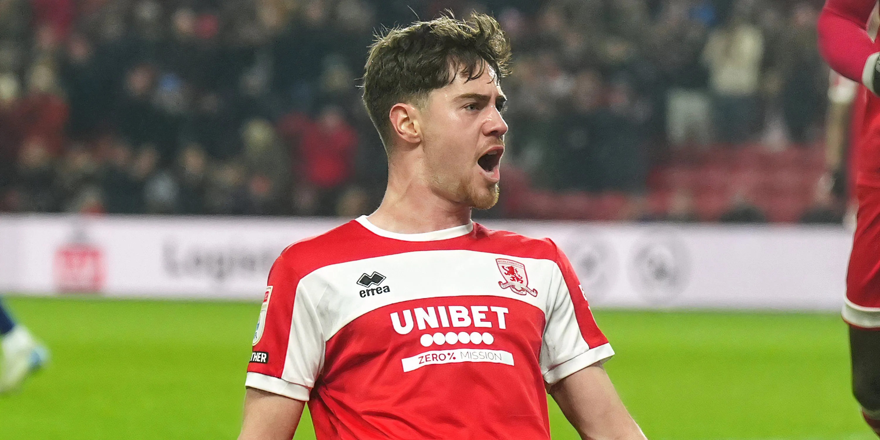 Hayden Hackney ăn mừng bàn thắng trong trận đấu của Middlesbrough