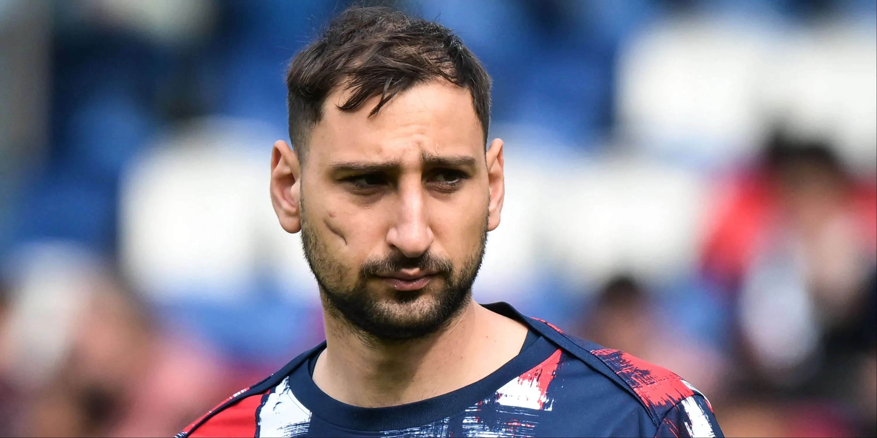 Thủ môn Gianluigi Donnarumma trong màu áo PSG, mục tiêu chuyển nhượng của Manchester United.