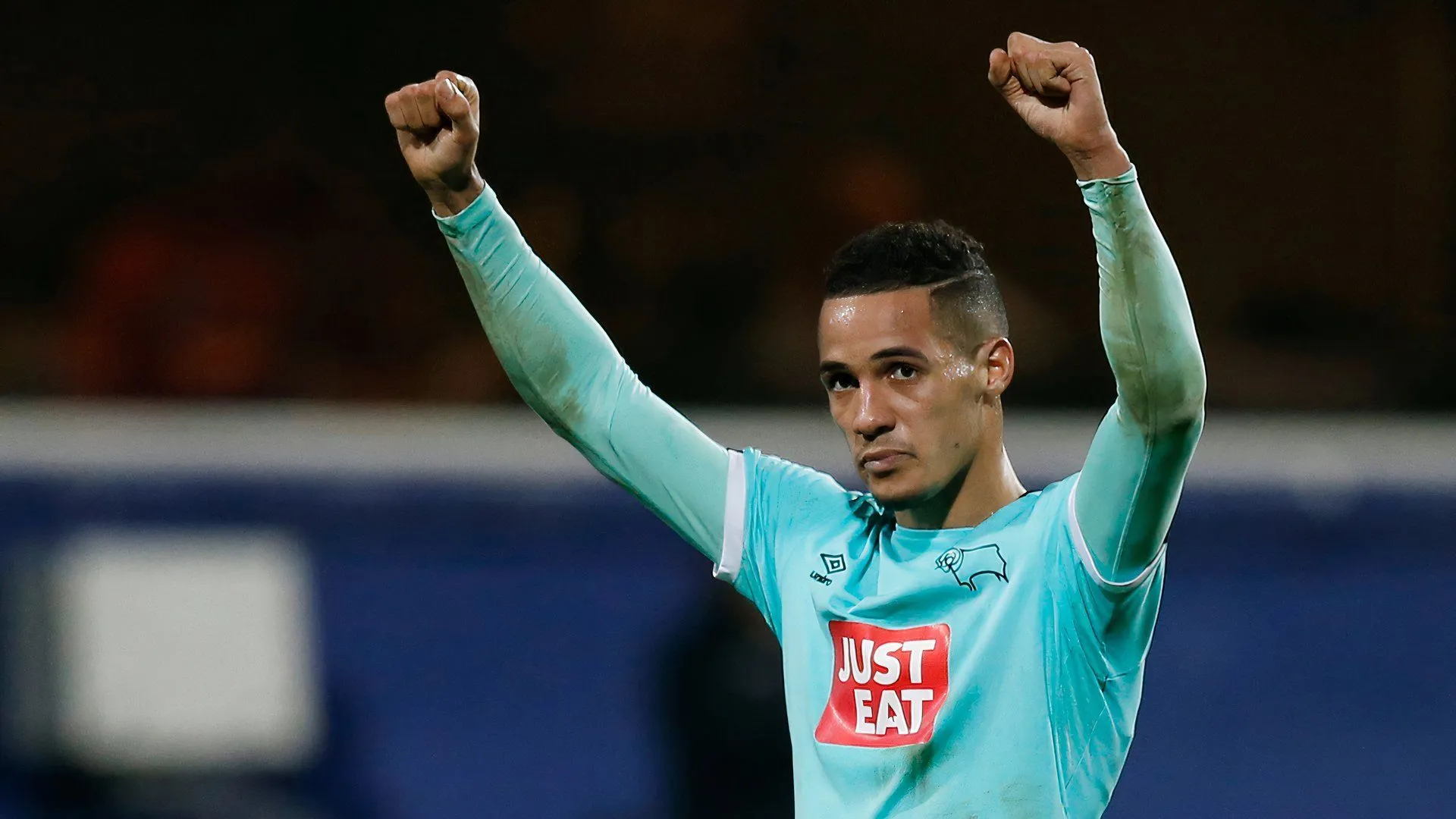 Tom Ince thi đấu ấn tượng trong màu áo Derby County tại sân vận động Pride Park