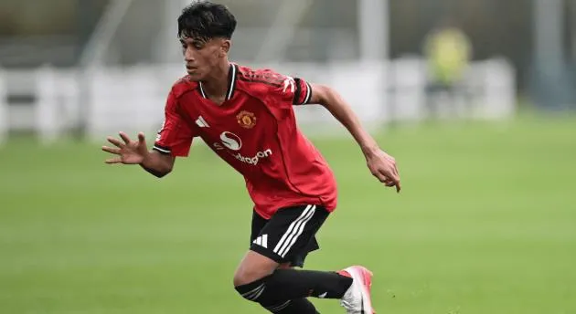 JJ Gabriel tập luyện cùng đội một Manchester United, tiềm năng trẻ 15 tuổi